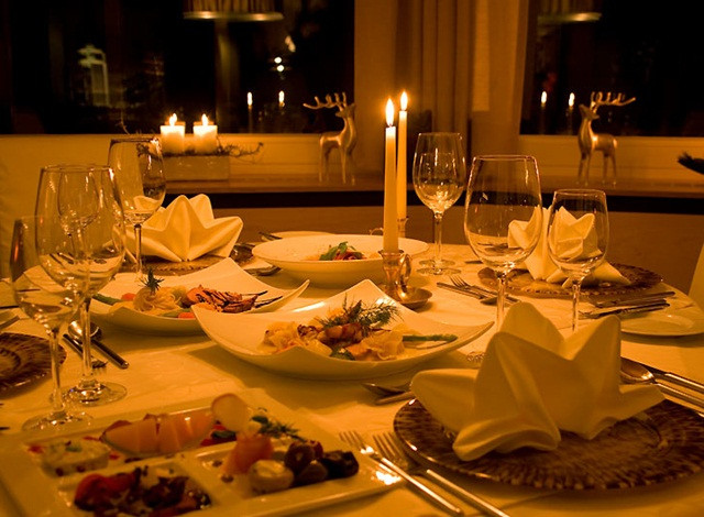 Romantic Dinner For Two At Home
 How to plan a Candlelight Dinner at Home With your love