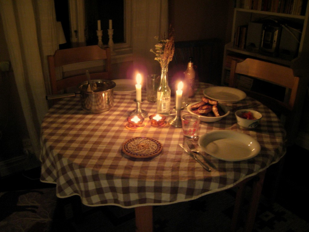 Romantic Dinner For Two At Home
 Cheap Date Ideas Romantic and Fun Date Ideas