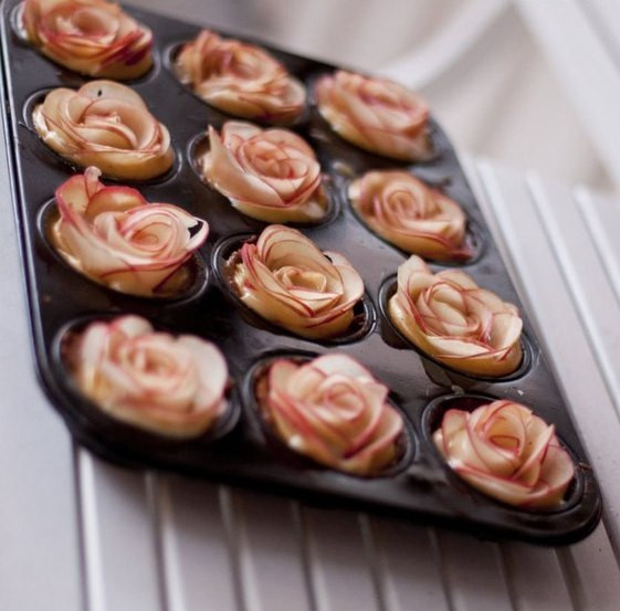 Rose Apple Desserts
 Easy apple desserts How to make apple roses for a pie