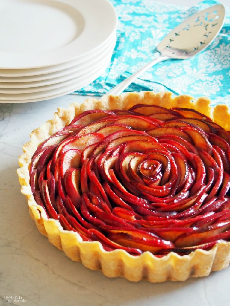 Rose Apple Pie
 Rose Apple Pie Tutorial fortably Domestic