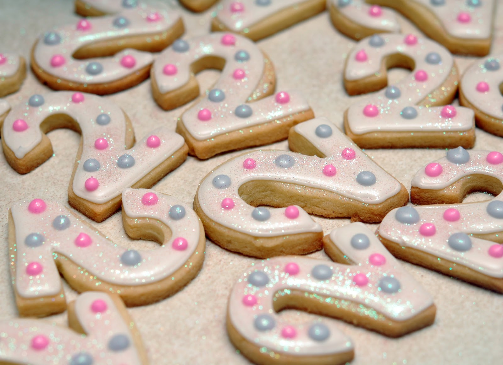 Royal Icing Recipe For Sugar Cookies
 SUGAR COOKIES & ROYAL ICING MADE EASY Hugs and Cookies XOXO