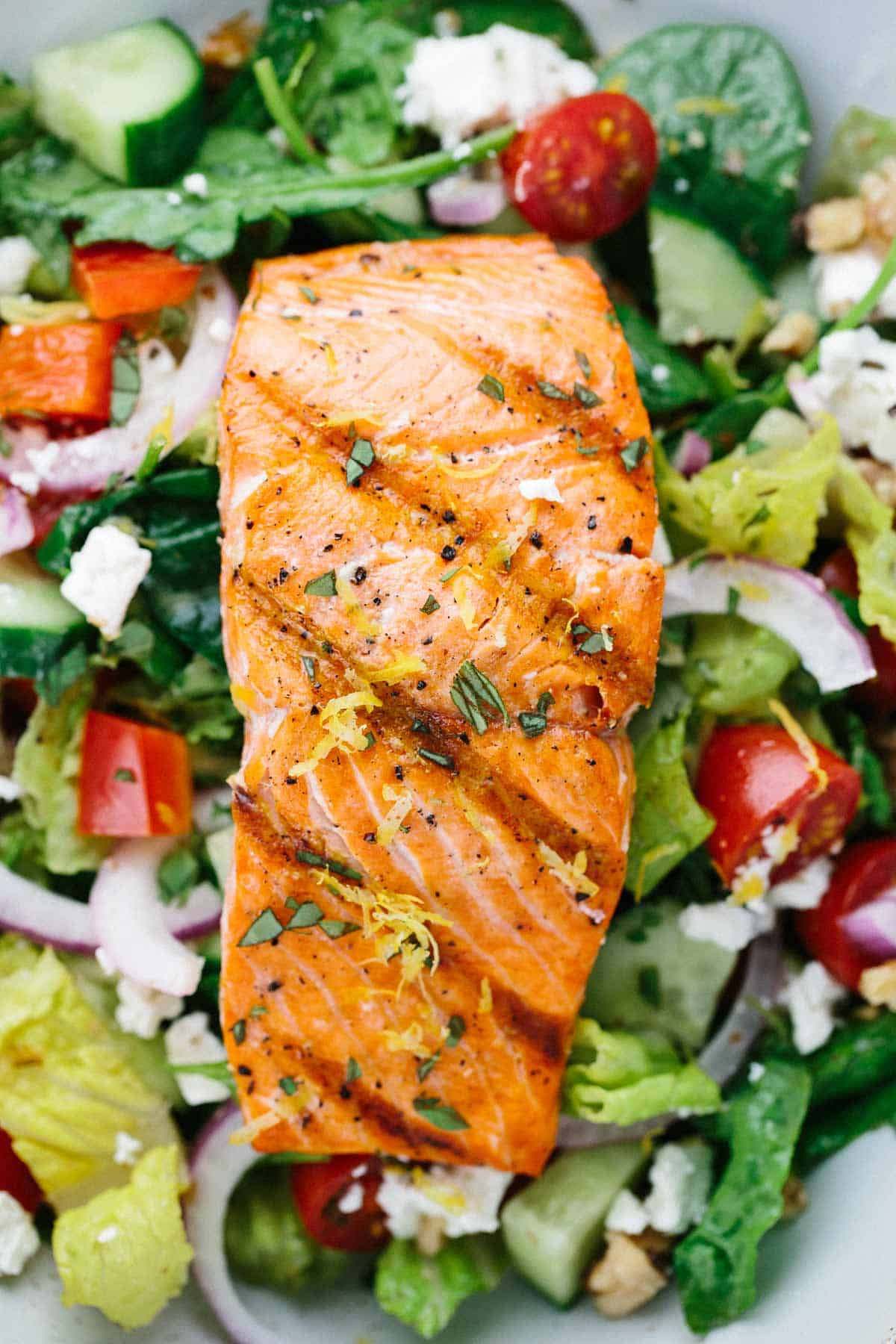 Salad With Salmon
 Grilled Salmon Greek Salad with Lemon Basil Dressing