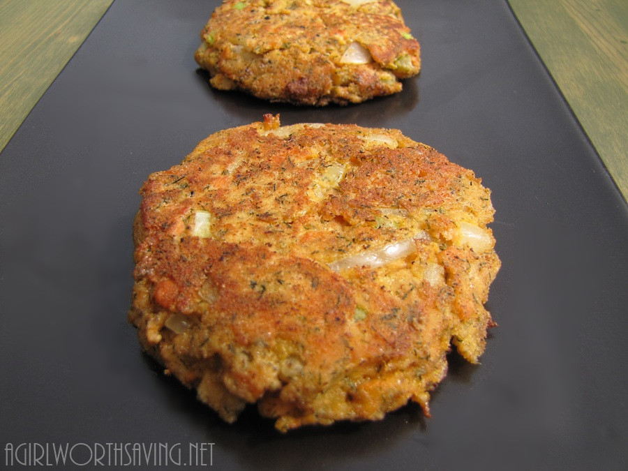 Salmon Cake Recipe
 Paleo Salmon Cakes Recipe