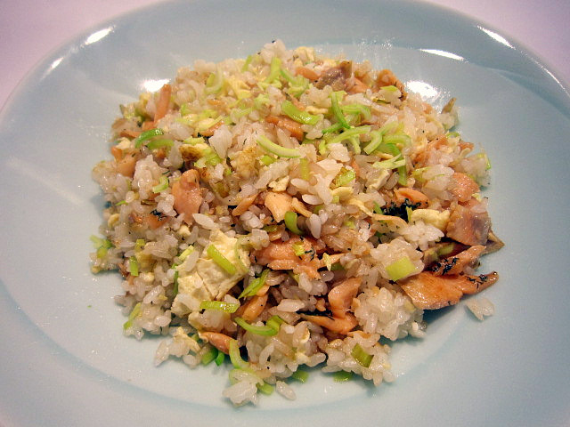 Salmon Fried Rice
 Leftover salmon fried rice – Sarin Japanilainen keittiö