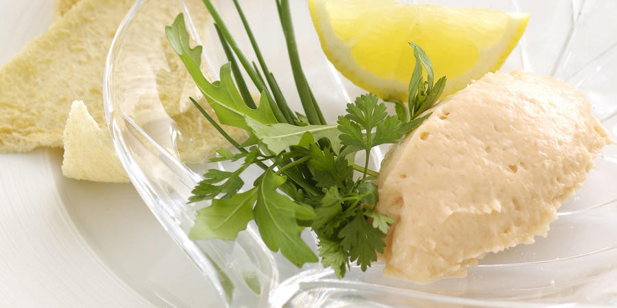 Salmon Mousse Recipe
 Smoked salmon mousse with melba toast