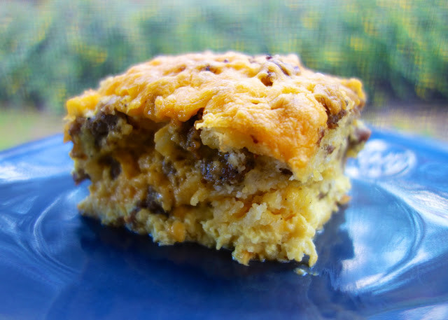 Sausage Biscuit Casserole
 Sausage Egg & Biscuit Breakfast Casserole