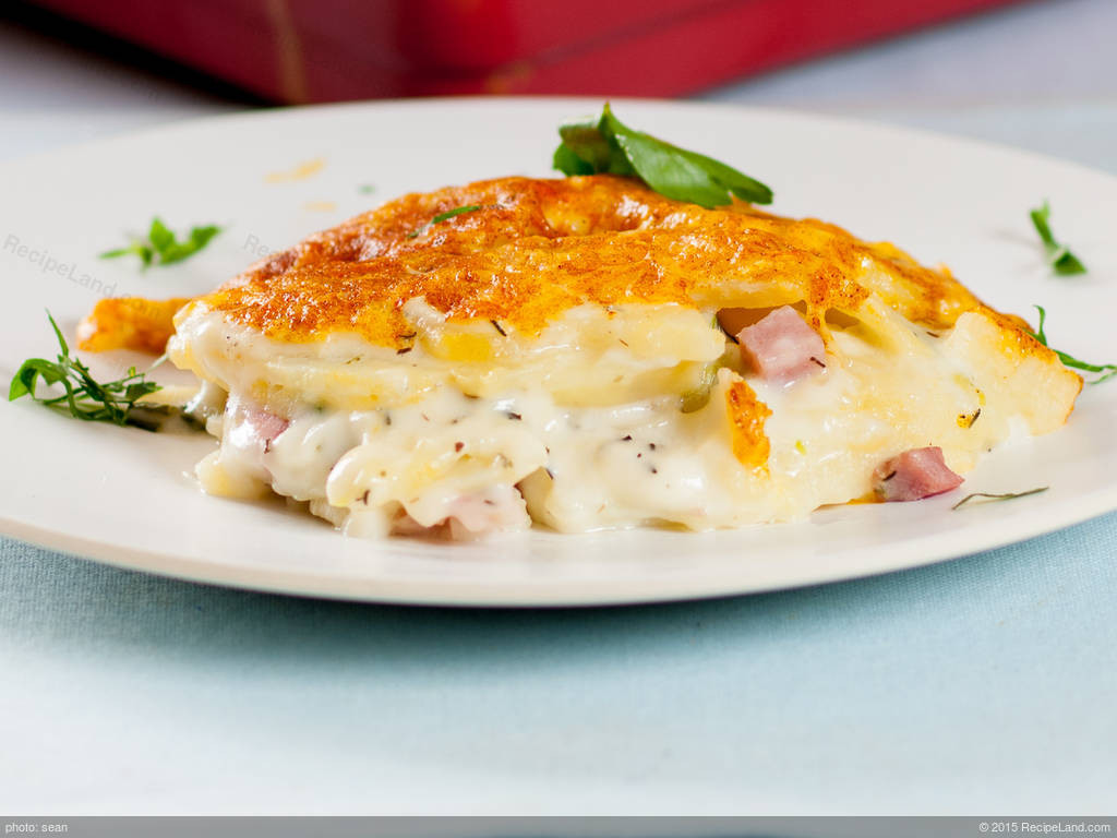 Scalloped Potato Ham
 Scalloped Potatoes and Ham Casserole Recipe