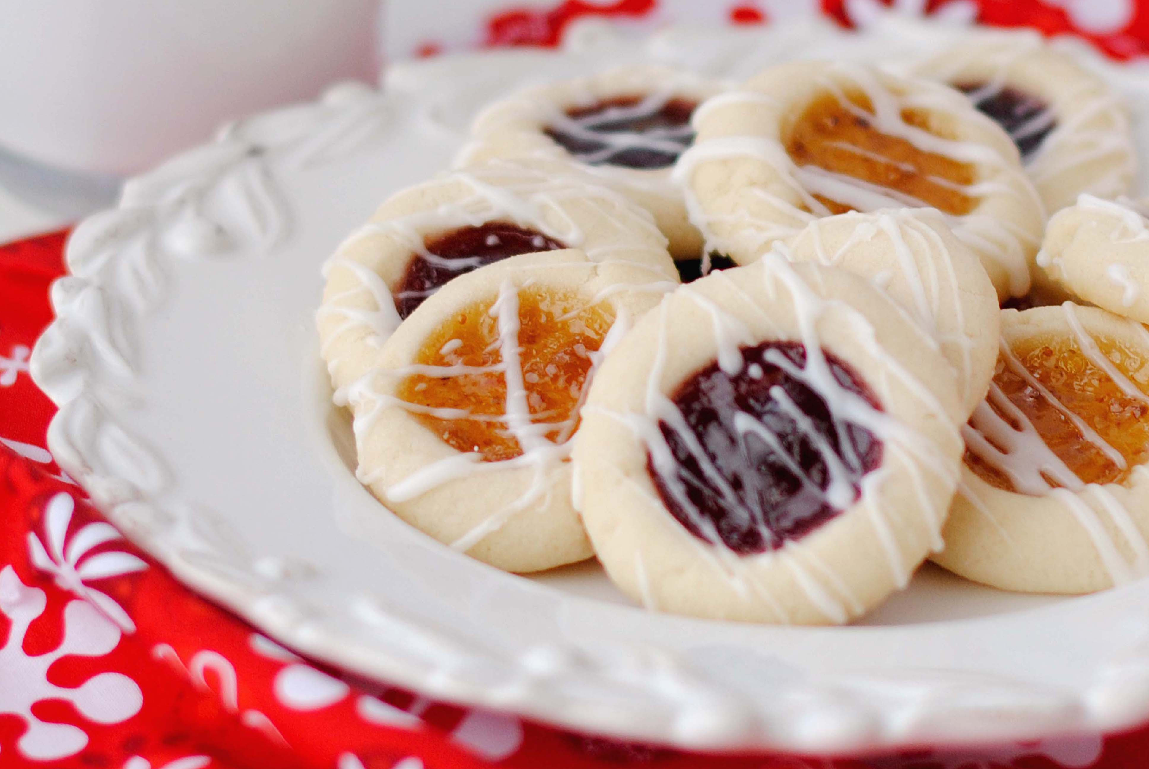 Shortbread Thumbprint Cookies
 Almond Shortbread Thumbprint Cookies with Raspberry Jam