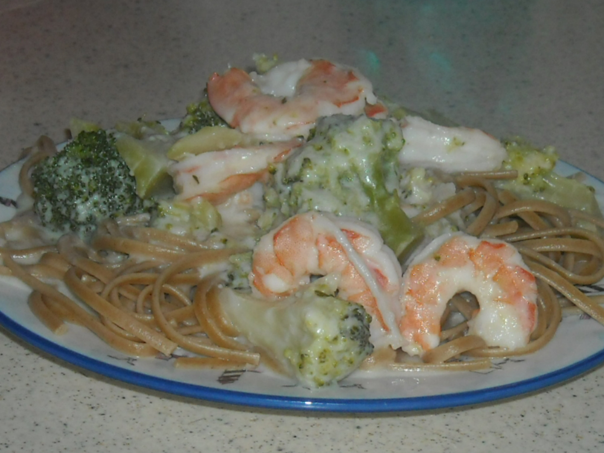 Shrimp And Broccoli Alfredo
 Clean Eating Shrimp and Broccoli Alfredo Mommysavers