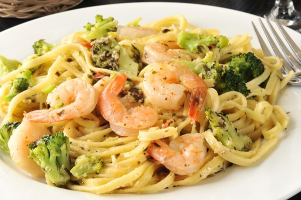 Shrimp And Broccoli Pasta
 Pasta with Creamy Garlic Shrimp and Broccoli