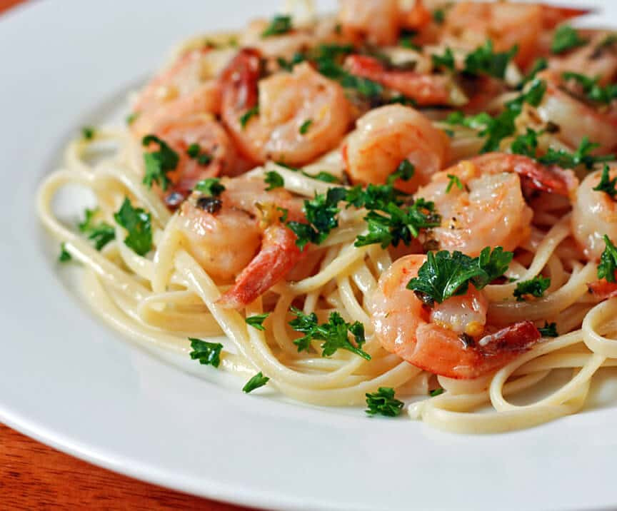 Shrimp Scampi With Pasta
 Lemon garlic Shrimp Scampi Recipe The Daring Gourmet