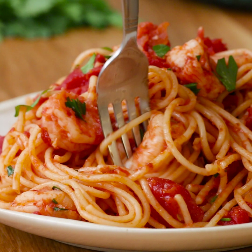 Shrimp Tomato Pasta
 e Pot Tomato Garlic Shrimp Pasta Should Be Your Next