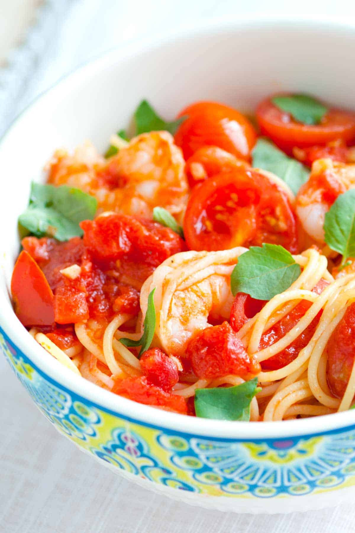 Shrimp Tomato Pasta
 15 Minute Shrimp Pasta Recipe with Tomato and Basil