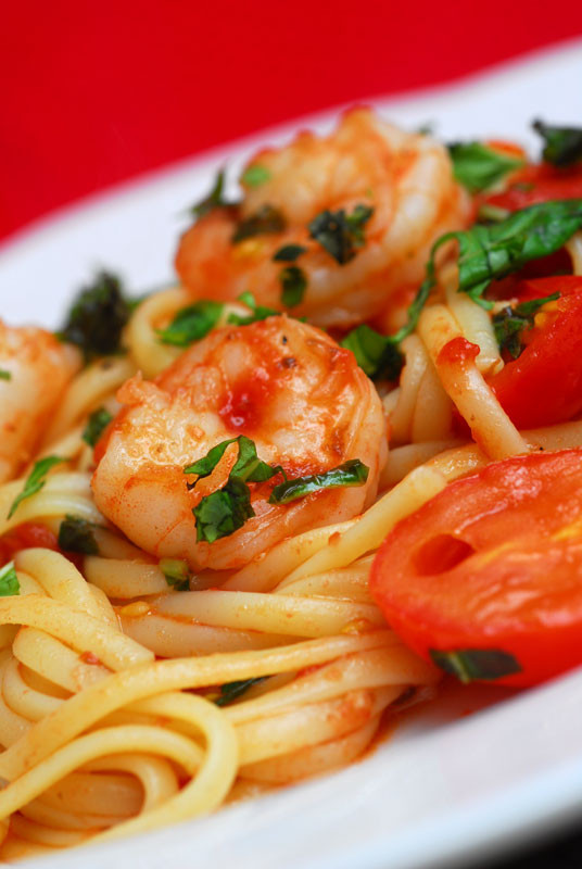 Shrimp Tomato Pasta
 Sugar & Spice by Celeste Shrimp Tomato and Basil Pasta