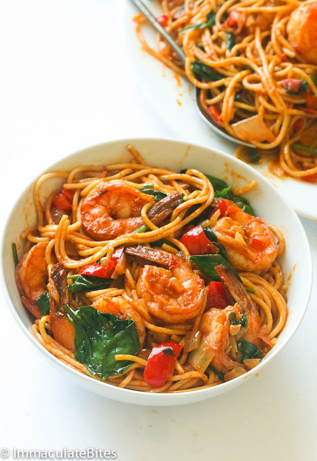 Shrimp Tomato Pasta
 Spicy shrimp tomato spinach pasta