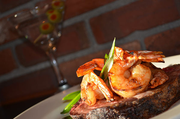 Shrimps And Prime Rib
 Shrimp and Prime Rib Foodtography on Behance