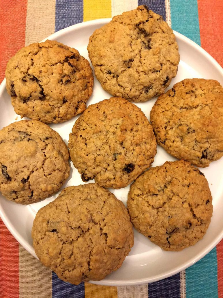 Simple Oatmeal Cookies
 Easy Soft & Chewy Oatmeal Raisin Cookies Recipe – Melanie