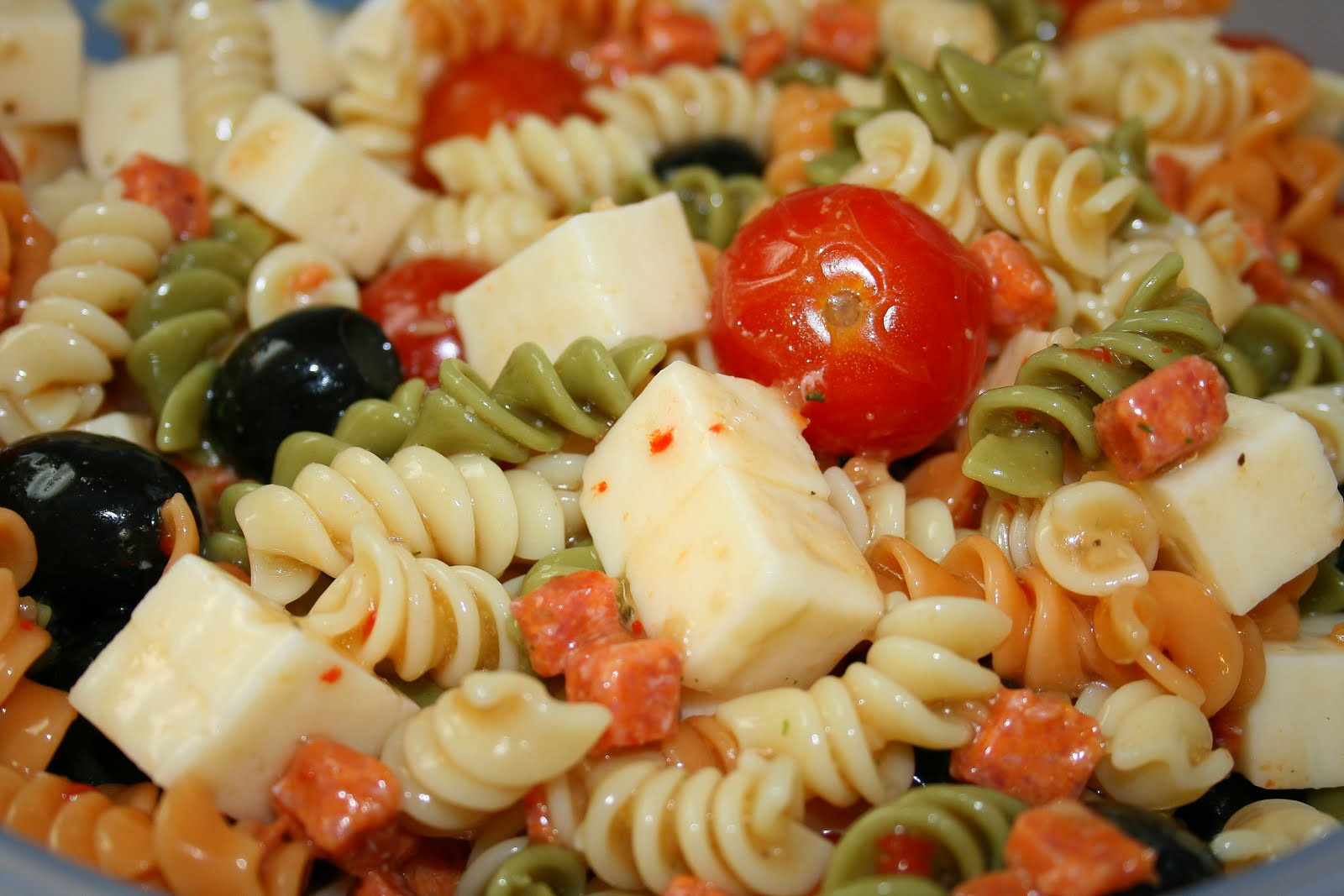 Simple Pasta Salad
 Jolts & Jollies Easy Party Pasta Salad