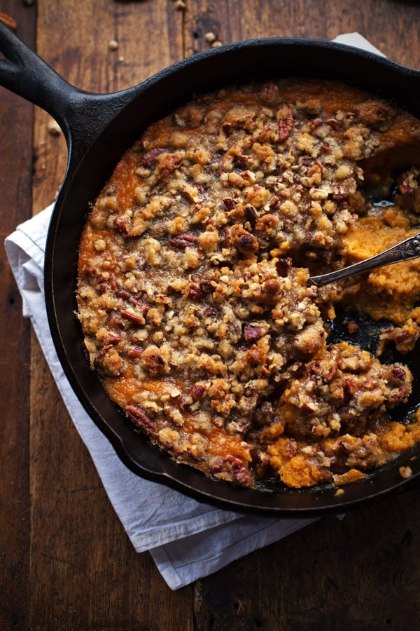 Simple Sweet Potato Casserole
 easy sweet potato casserole using canned sweet potatoes