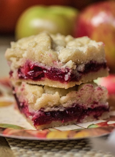 Simple Thanksgiving Desserts
 Cranberry Apple Shortbread Bars