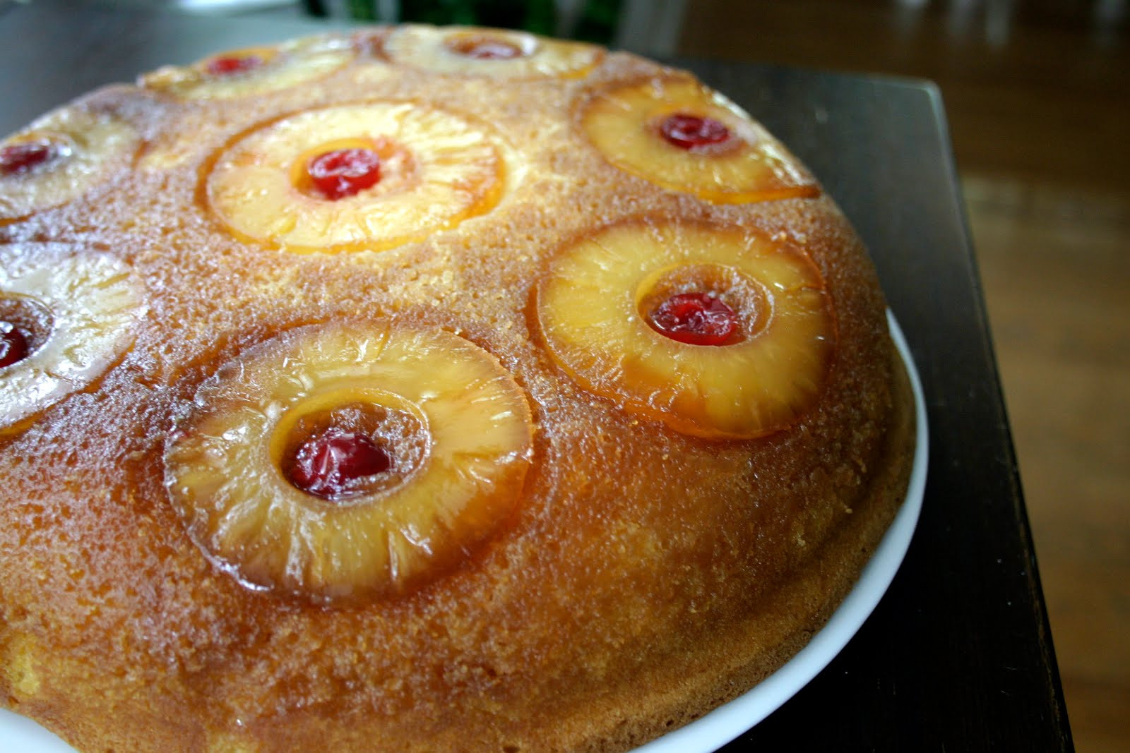 Skillet Pineapple Upside Down Cake
 Deelicious Sweets Skillet Pineapple Upside Down Cake