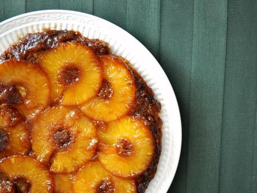 Skillet Pineapple Upside Down Cake
 Skillet Pineapple Upside Down Cake