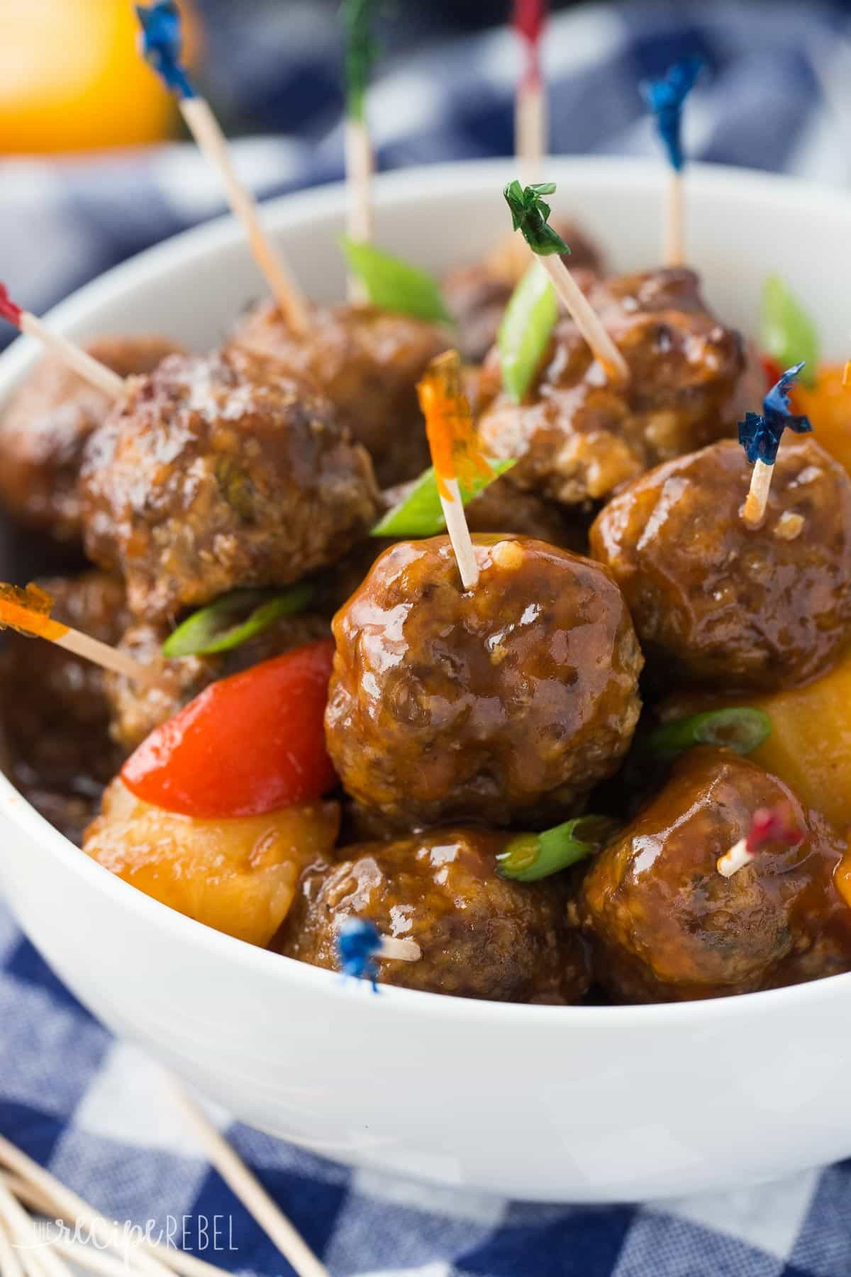 Slow Cooker Appetizers
 Slow Cooker Pineapple Brown Sugar Meatballs easy appetizer