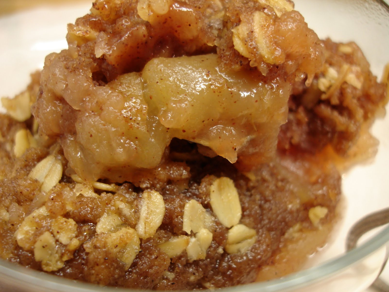 Slow Cooker Apple Cobbler
 Sunshine Mom Slow Cooker Apple Crisp