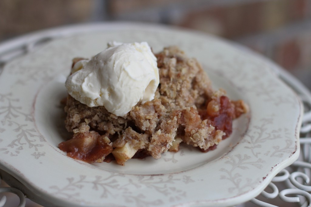 Slow Cooker Apple Cobbler
 Slow Cooker Apple Crisp The Big Red Pot