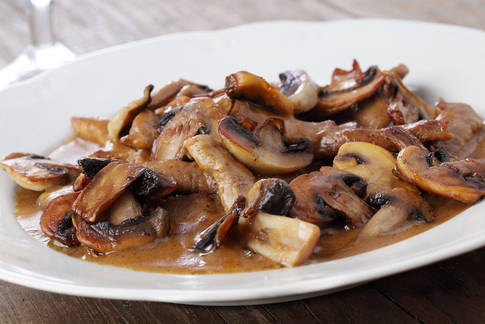 Slow Cooker Beef Stroganoff
 Slow Cooker Beef and Mushroom Stroganoff Recipe