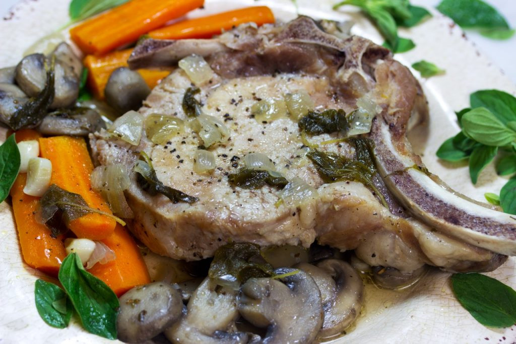 Slow Cooker Bone In Pork Chops
 How To Make Amazing Pork Chops In Your Slow Cooker