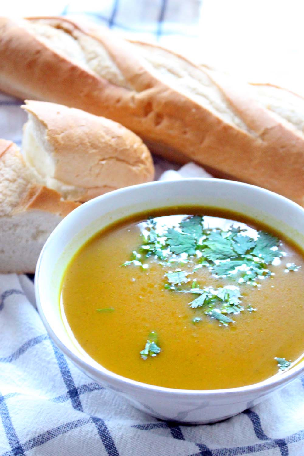 Slow Cooker Butternut Squash Soup
 Slow Cooker Butternut Squash Soup with curry and ginger