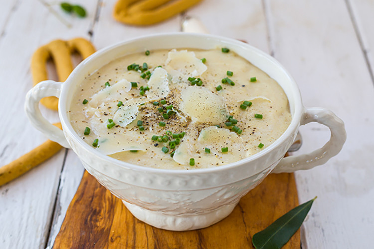 Slow Cooker Cheesy Potato Soup
 Slow Cooker Cheesy Potato Soup