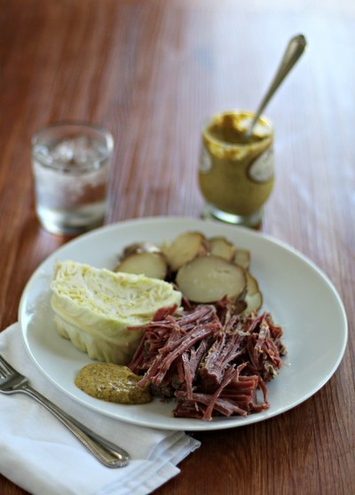 Slow Cooker Corned Beef And Cabbage And Red Potatoes
 Slow Cooker Corned Beef Cabbage and Potatoes
