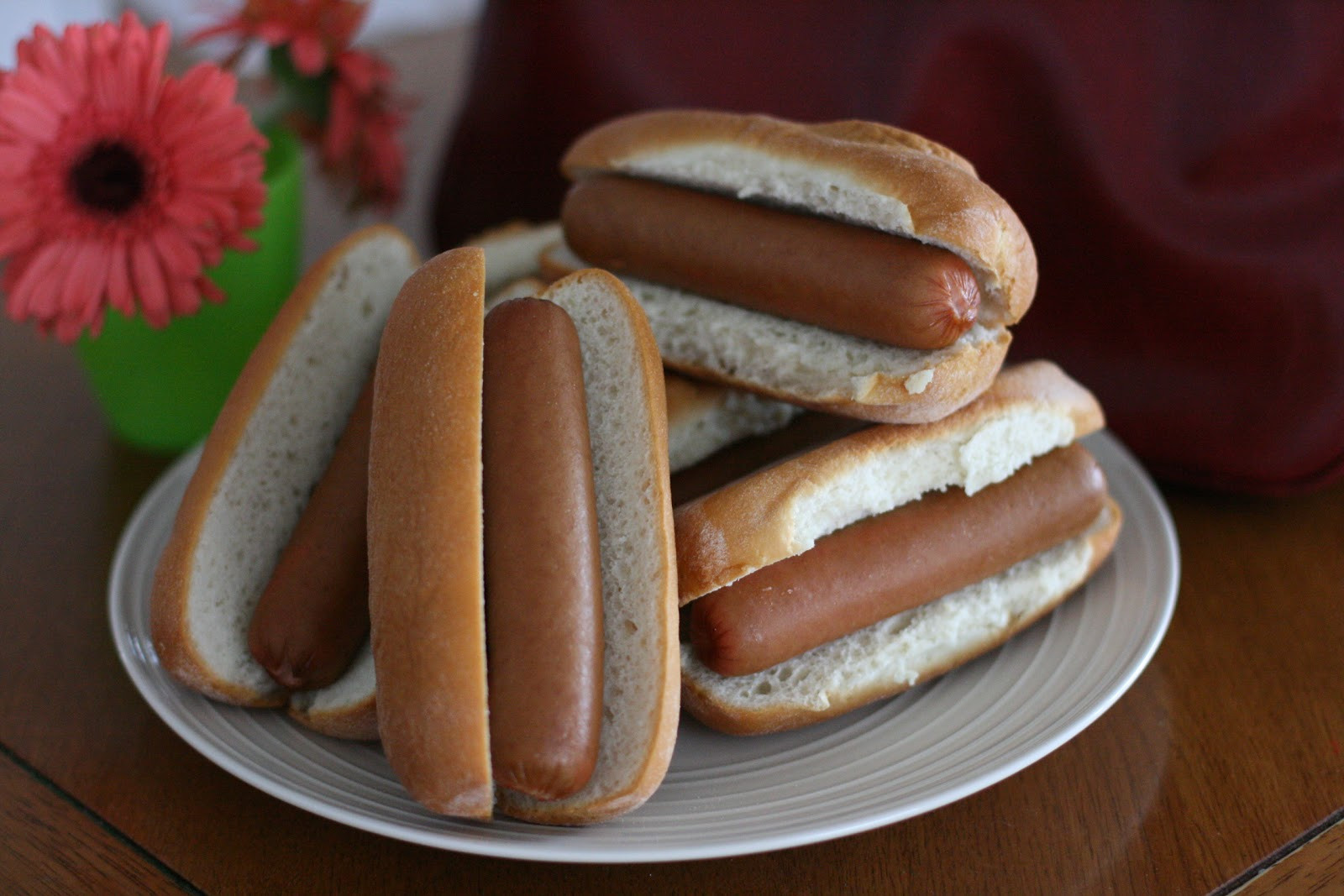 Slow Cooker Hot Dogs
 A Year Slow Cooking Hot Dogs For A Crowd