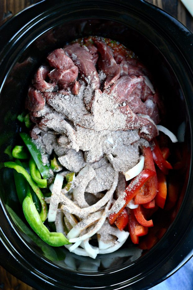 Slow Cooker Steak Fajitas
 Simply Scratch 5 ingre nt Slow Cooker Steak Fajitas