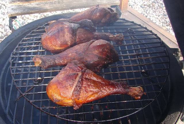 Smoked Turkey Legs
 What type of wood for smoking turkey legs — Big Green Egg