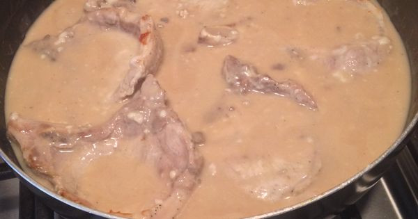 Smothered Pork Chops Cream Of Mushroom
 Smothered pork chops Easy and delicious Brown pork chops