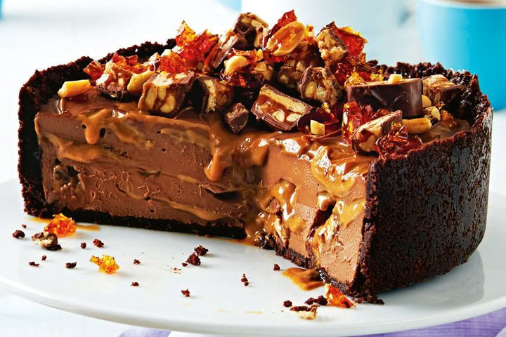 Snickers Cheesecake Recipe
 Snickers cheesecake