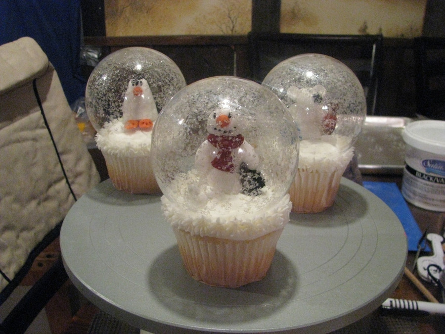 Snow Globe Cupcakes
 Snow Globe Cupcakes CakeCentral