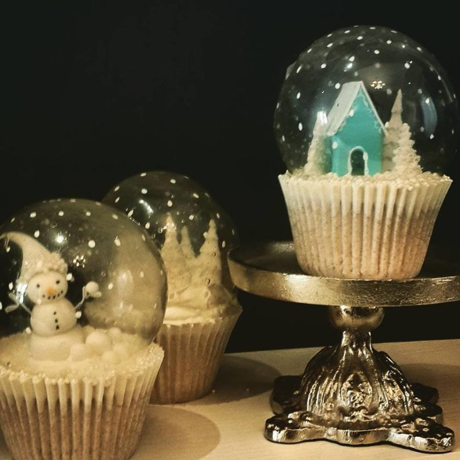 Snow Globe Cupcakes
 Snowglobe Cupcakes Cake by Elizabeth CakesDecor