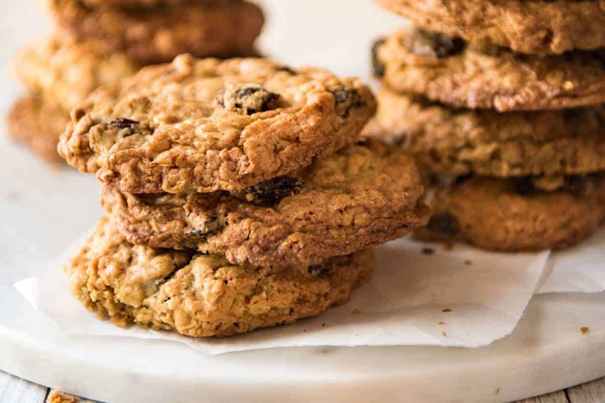 Soft Oatmeal Cookies
 Oatmeal Raisin Cookies Soft & Chewy