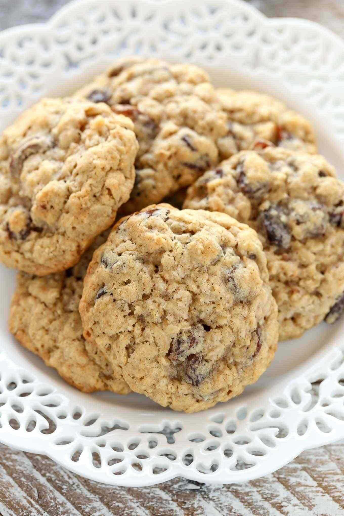 Soft Oatmeal Cookies Recipes
 Soft and Chewy Oatmeal Raisin Cookies