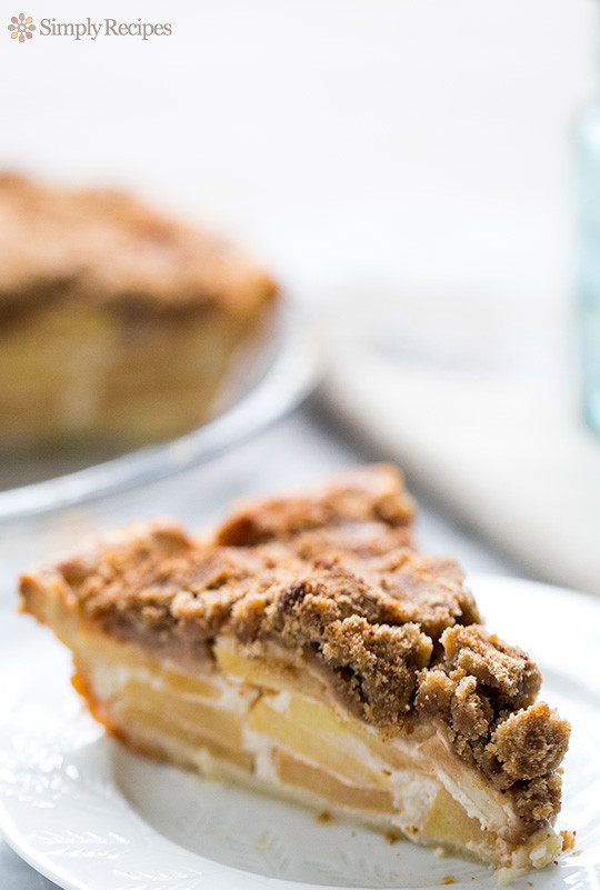 Sour Cream Apple Pie
 Sour Cream Apple Pie Recipe