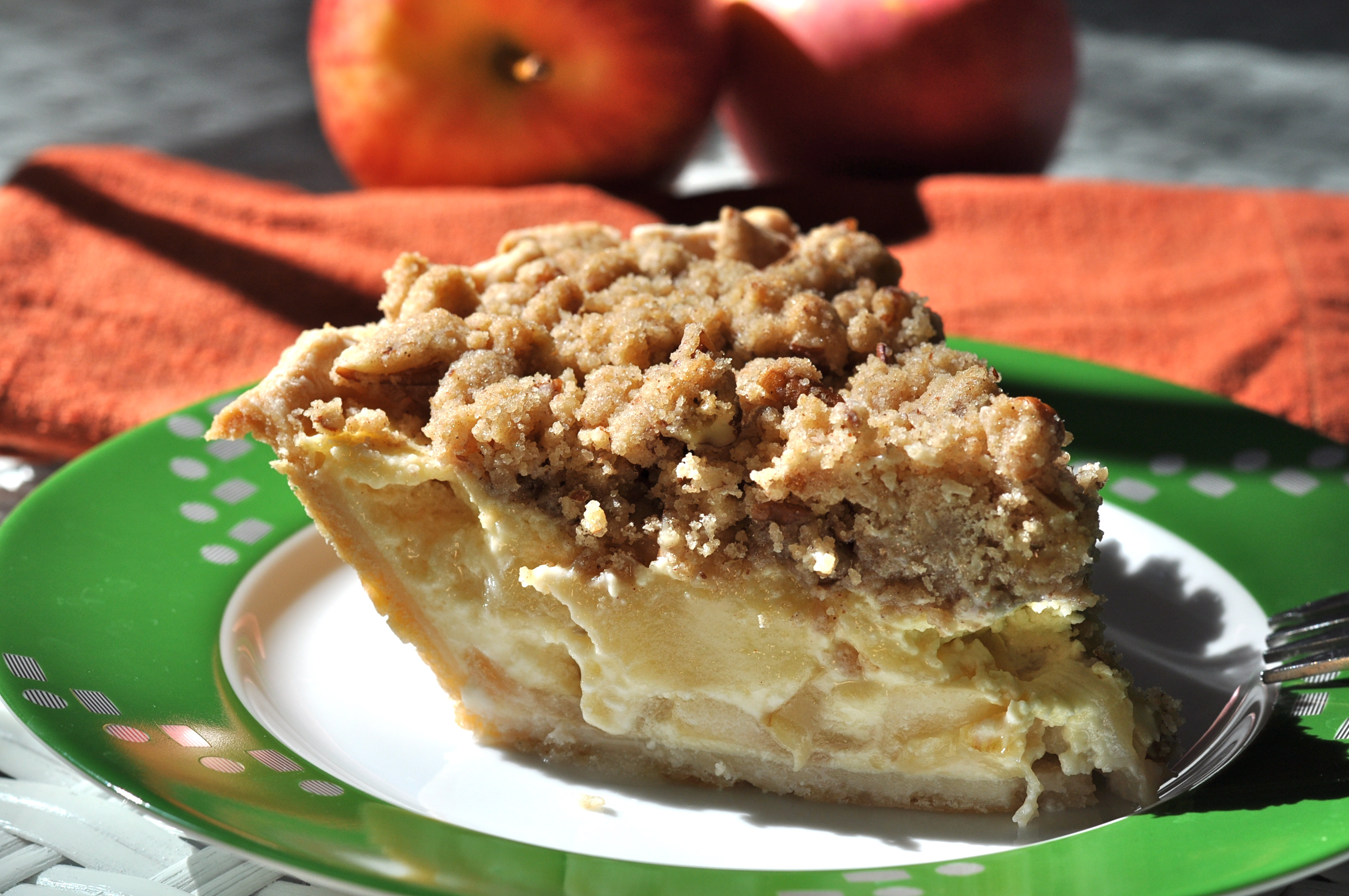 Sour Cream Apple Pie
 Pennsylvania Dutch Sour Cream Apple Pie from Ken Haedrich