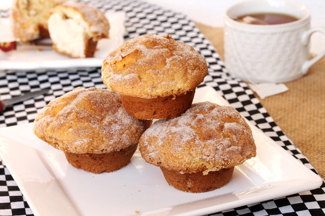 Sour Cream Coffee Cake Muffins
 Sour Cream Coffee Cake Muffins