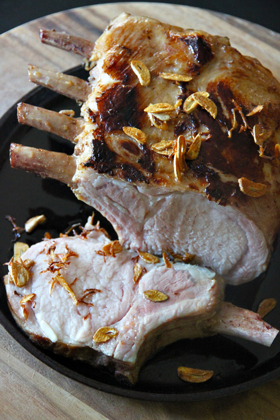 Sous Vide Pork Ribs
 Pork Rib Roast with Crispy Garlic and Lemongrass Cooking