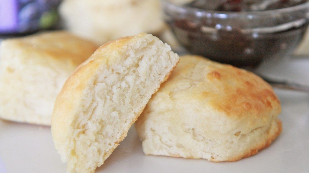 Southern Biscuit Recipe
 Easy Southern Buttermilk Biscuits Recipe