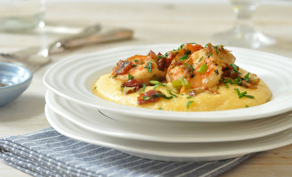 Southern Shrimp And Grits
 creamy southern shrimp and cheese grits