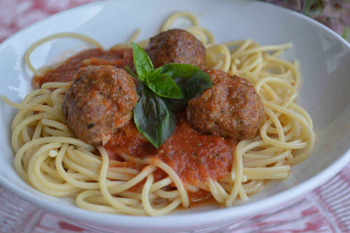 Spaghetti Sauce From Fresh Tomatoes
 Homemade Pasta Sauce from fresh Tomatoes and Spicy Italian